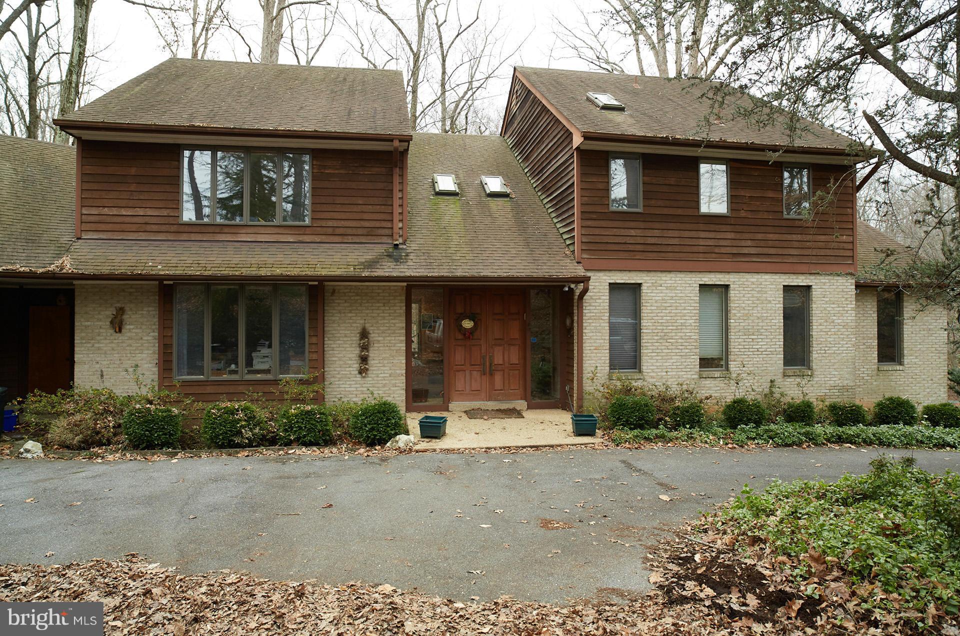 9323 Kendale Road Potomac, MD 20854 - Photo 2 of 12 Exterior (Front)