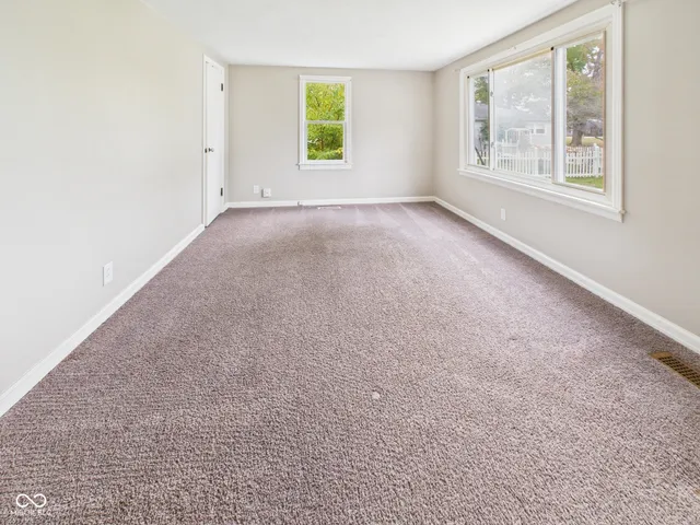 $159,900 | 66 Circle Drive, Chesterfield, IN 46017