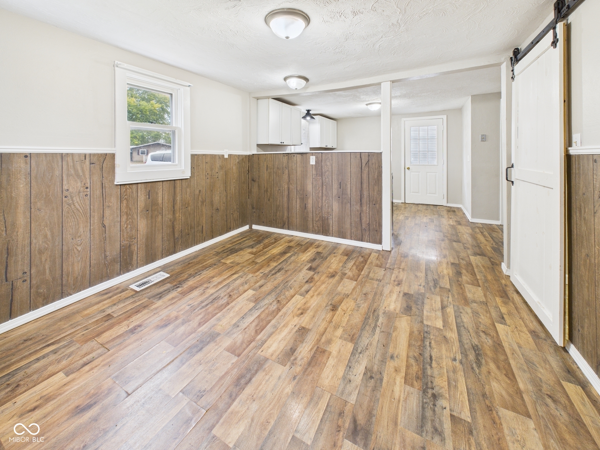 66 Circle Drive Chesterfield, IN 46017 - Photo 4 of 18