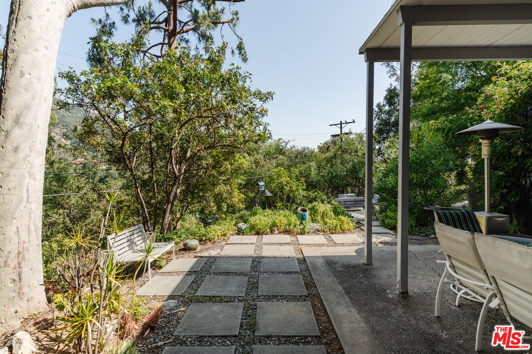 2980 Edgewick Road Glendale, CA 91206 - Photo 27 of 34 a view of yard with patio