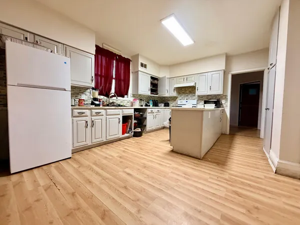 $299,000 | 1224 4th Avenue, Worthington, MN 56187