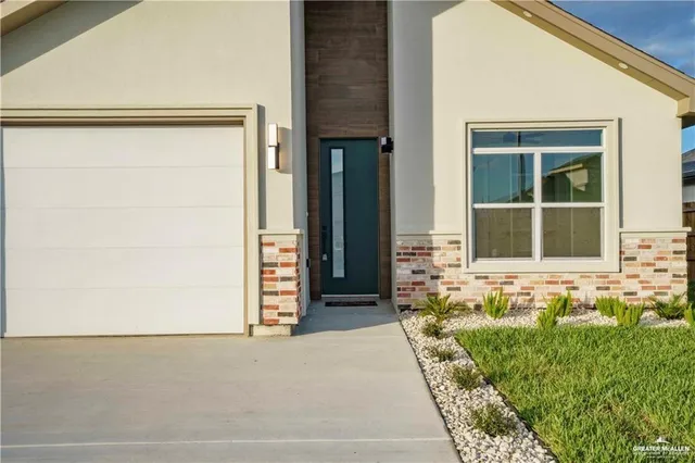 $1,850 | 2819 Garman Street, Edinburg, TX 78542