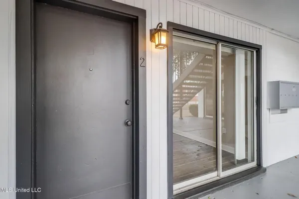 $1,025 | 150 Pat Harrison Street, Unit 2, Biloxi, MS 39530