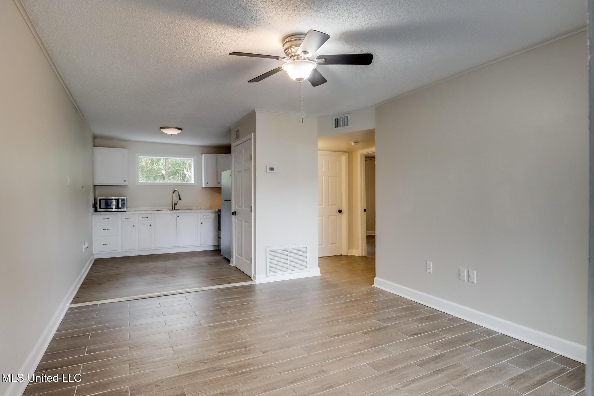 150 Pat Harrison Street, Unit 2 Biloxi, MS 39530 - Photo 3 of 12 Photo Feb 16 2026, 10 59 17 AM (1)