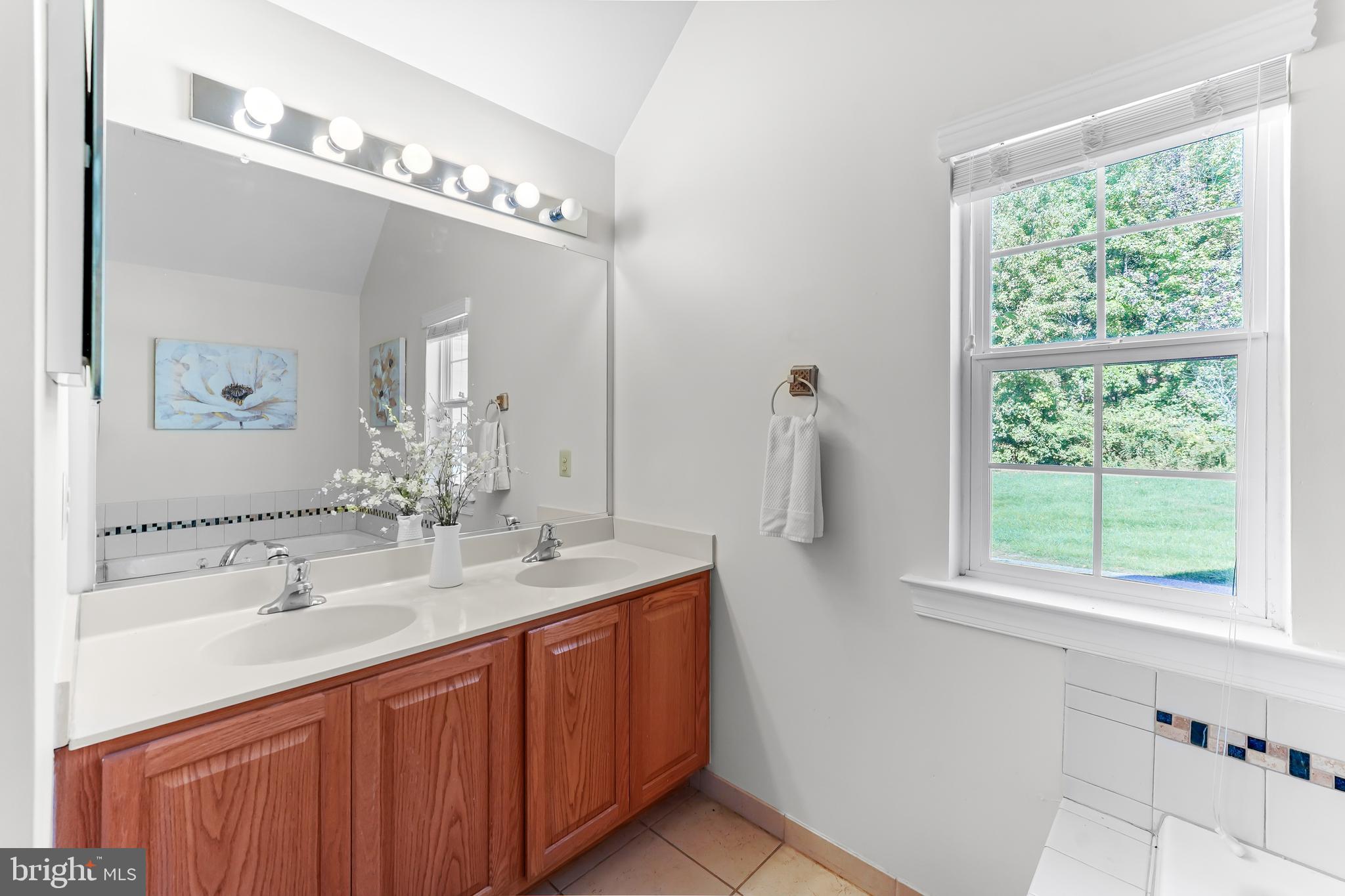 606 Rose Tree Lane Kennett Square, PA 19348 - Photo 24 of 34 Primary Bathroom