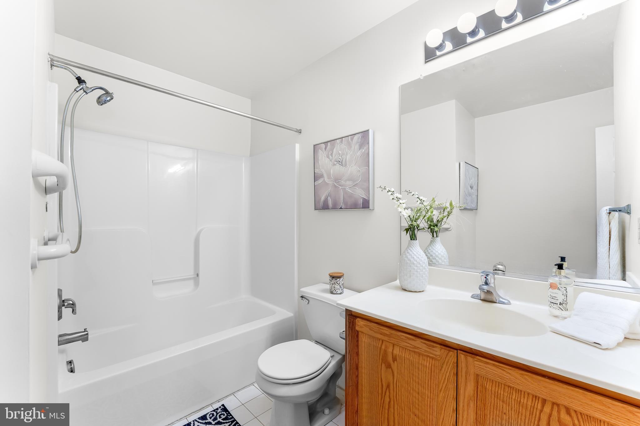 606 Rose Tree Lane Kennett Square, PA 19348 - Photo 26 of 34 Second Full Bathroom