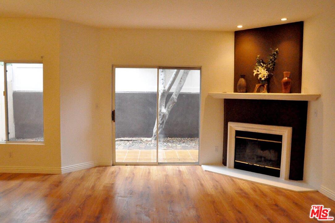 703 Locust Street, Unit 6 Pasadena, CA 91101 - Photo 4 of 11