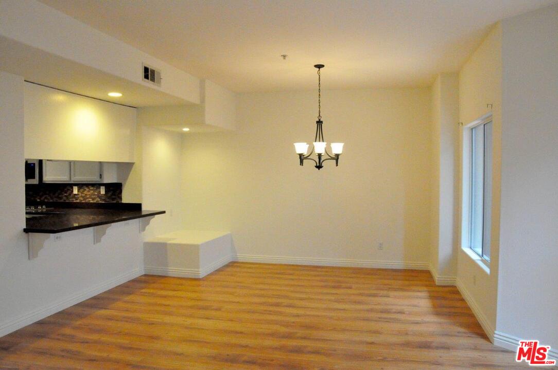 703 Locust Street, Unit 6 Pasadena, CA 91101 - Photo 5 of 11