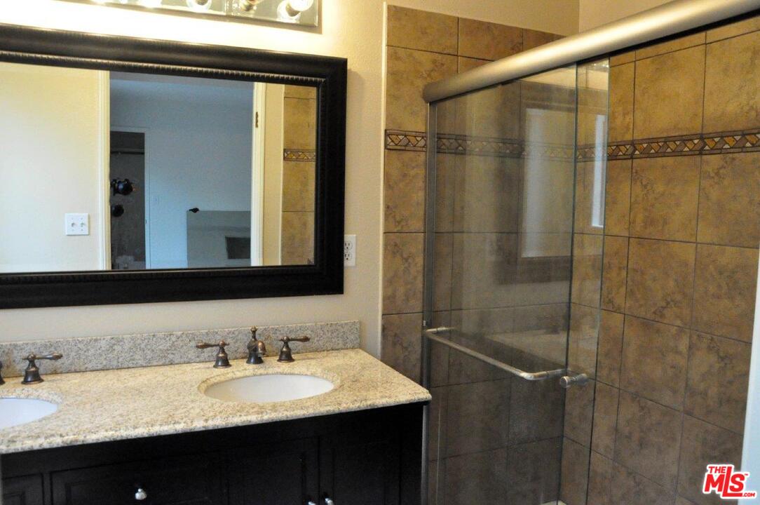 703 Locust Street, Unit 6 Pasadena, CA 91101 - Photo 10 of 11