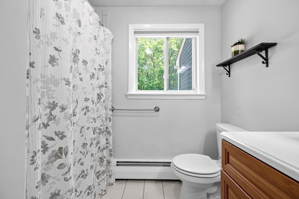 29 Carr Street Sutton, MA 01590 - Photo 18 of 41