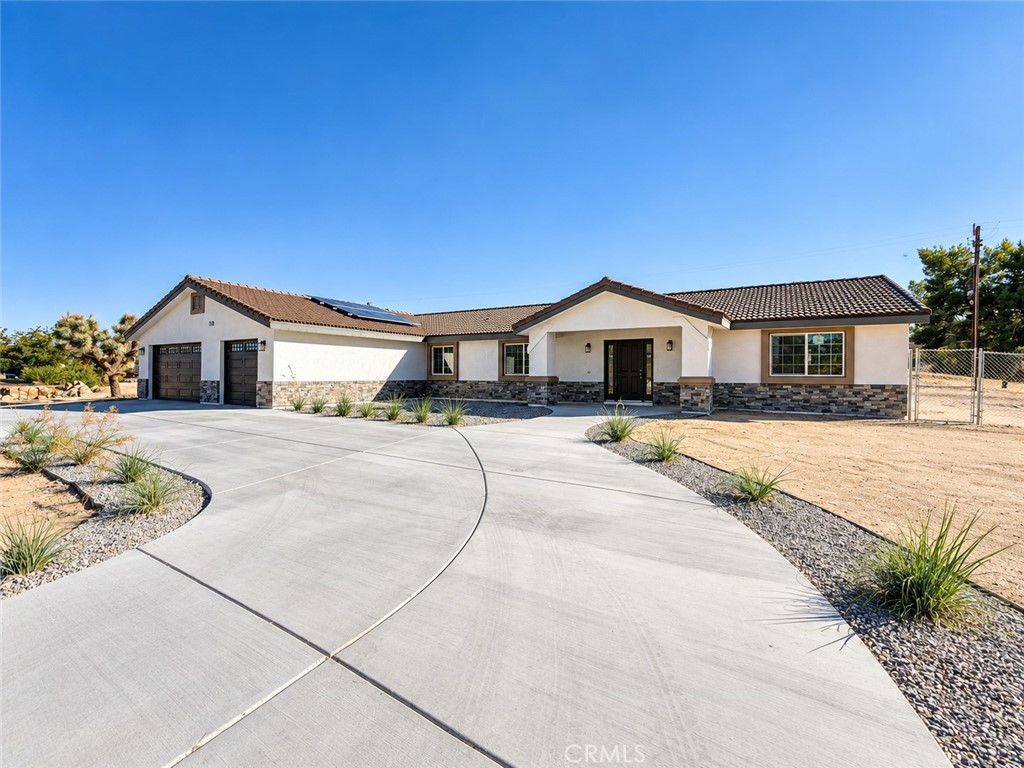 14685 Apple Valley Road Apple Valley, CA 92307 - Photo 1 of 23 Gallery Image 1