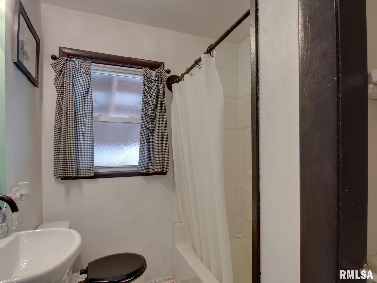 1431 North 6th Street Quincy, IL 62301 - Photo 18 of 28