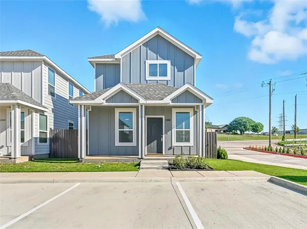 $1,995 | 3475 Valley Vista Drive, Fort Worth, TX 76053