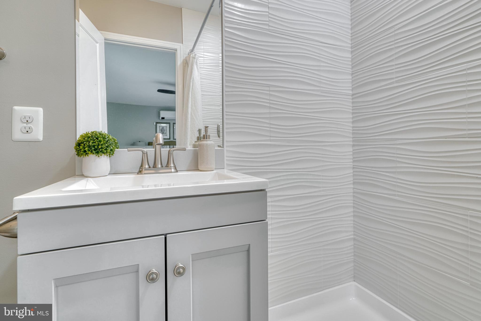 607 Brookwood Road Baltimore, MD 21229 - Photo 42 of 78 En suite