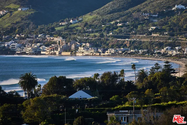 $1,995,000 | 29500 Heathercliff Road, Unit 252, Malibu, CA 90265