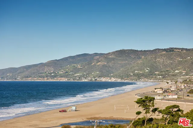 $1,995,000 | 29500 Heathercliff Road, Unit 252, Malibu, CA 90265