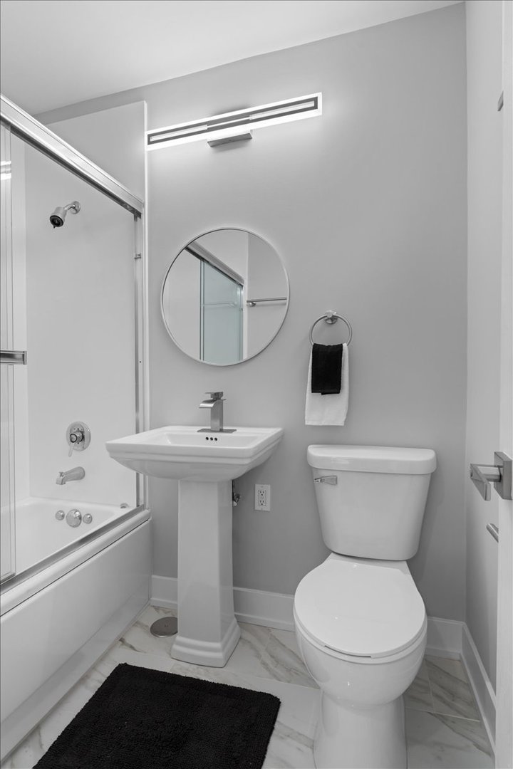 1000 North Lake Shore Plaza, Unit 2302 Chicago, IL 60611 - Photo 10 of 23