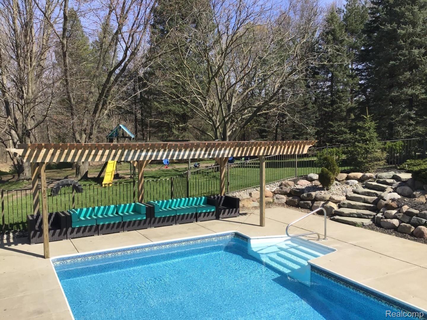 2881 Clarkston Road Oakland, MI 48363 - Photo 83 of 98 Pool (3).jpg