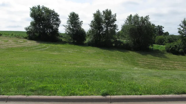$48,900 | Lot 15 16th Fairway Drive, Viroqua, WI 54665