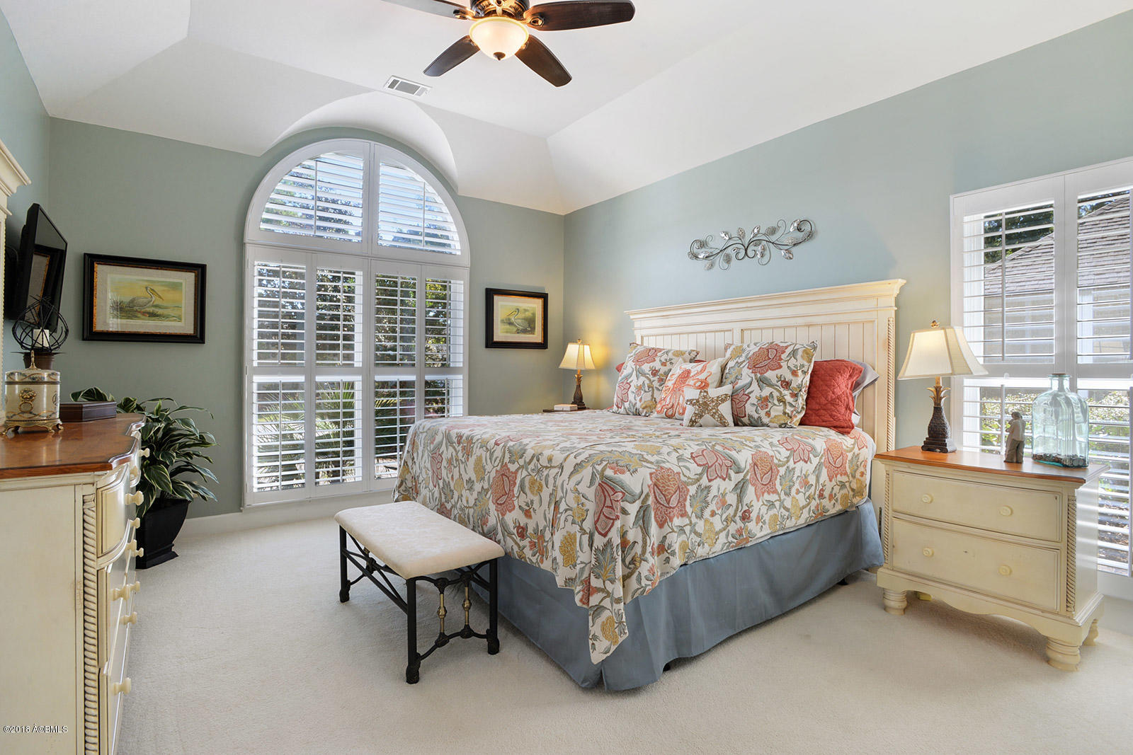 748 North Reeve Road St. Helena Island, SC 29920 - Photo 13 of 38 013_1600x1067_mls_1600x1067
