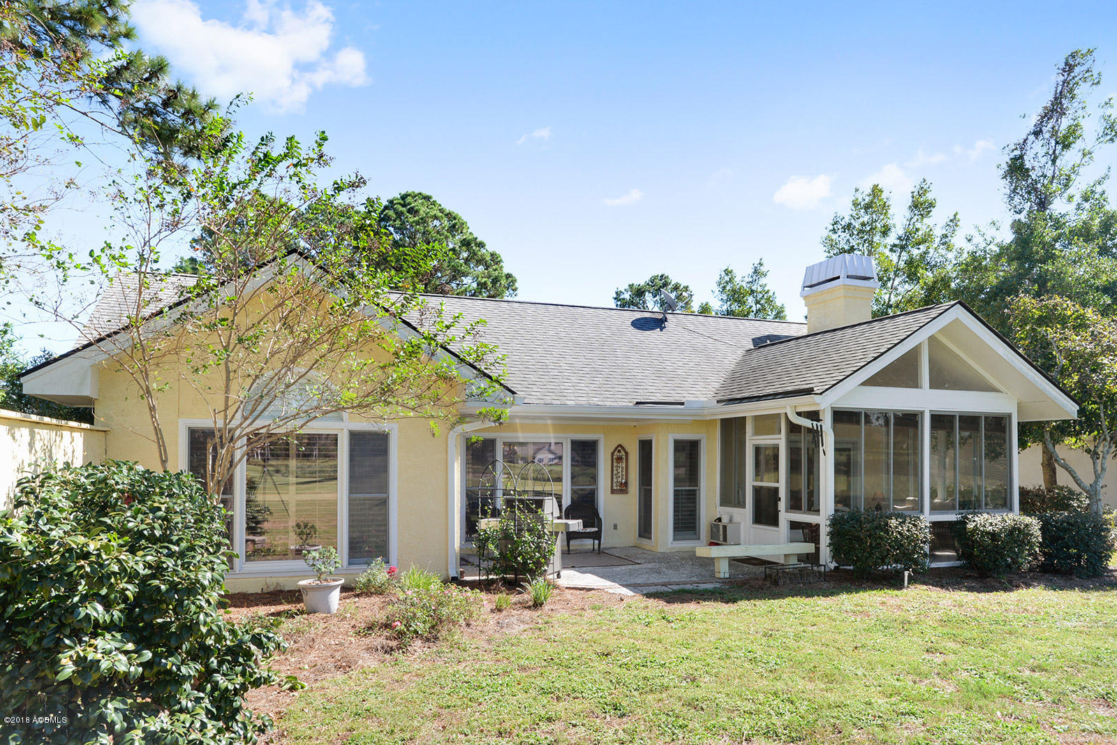 748 North Reeve Road St. Helena Island, SC 29920 - Photo 24 of 38 024_1600x1067_mls_1600x1067
