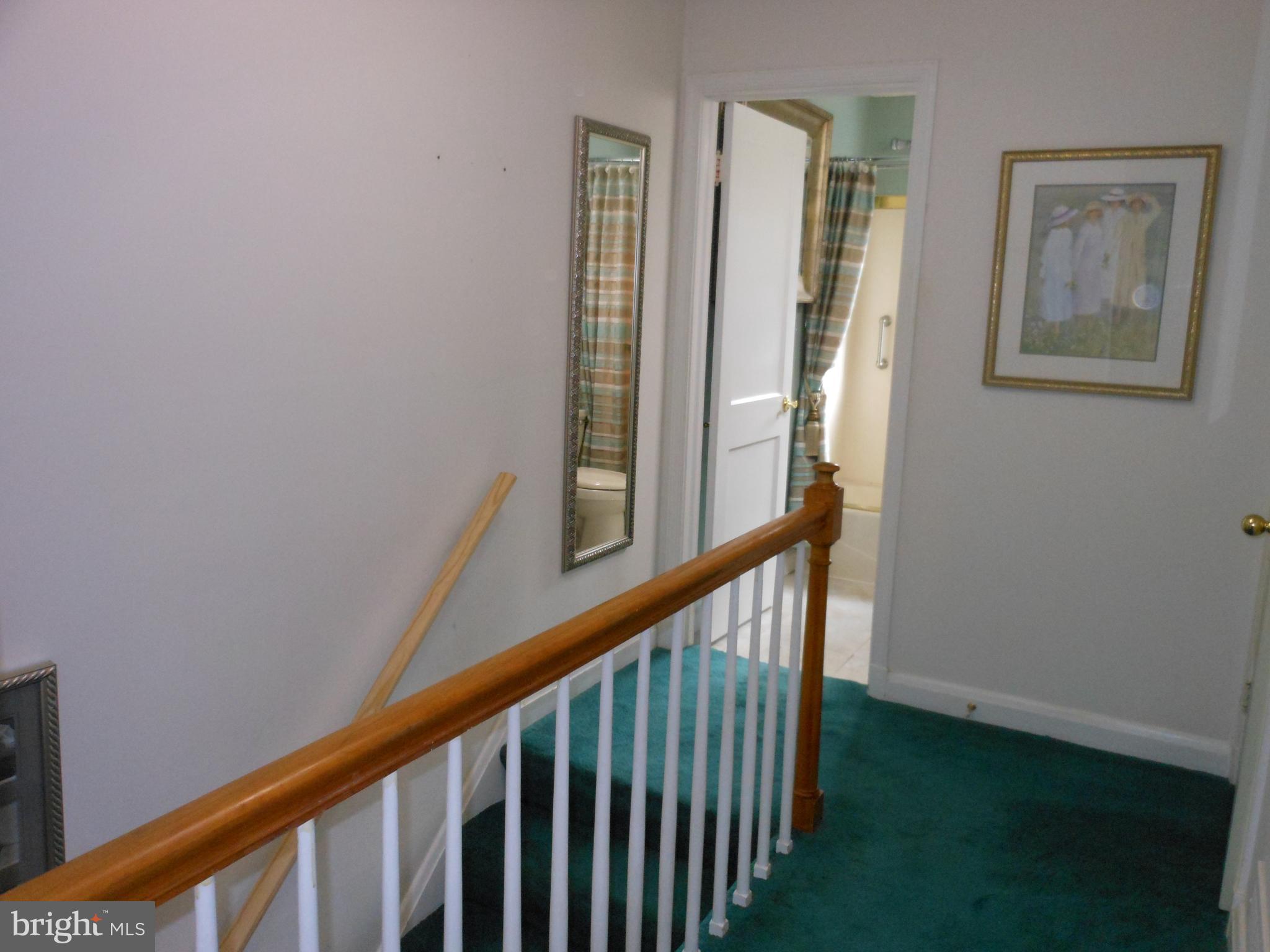 2810 Southbrook Road Baltimore, MD 21222 - Photo 22 of 50 UPPER LEVEL HALLWAY