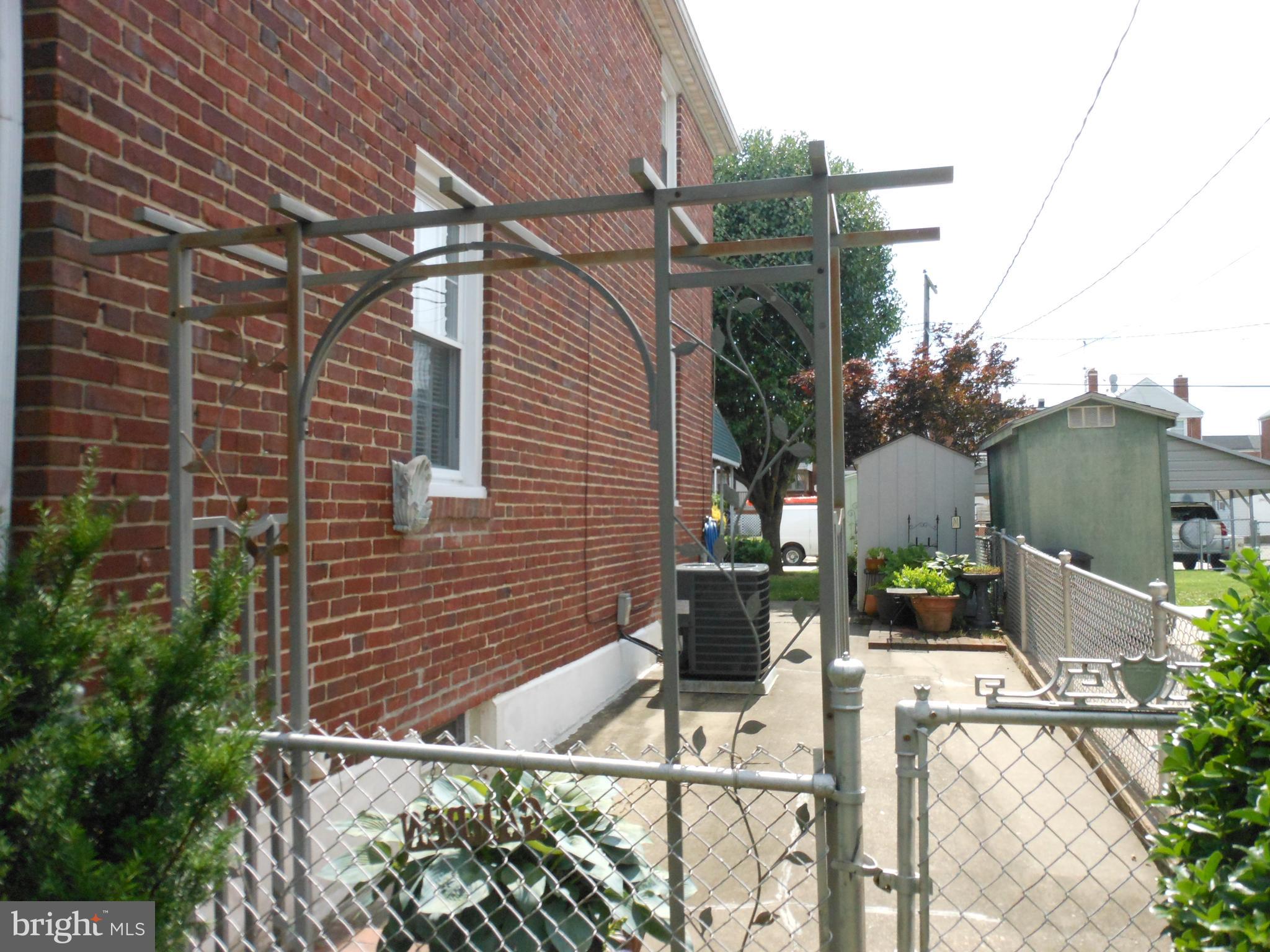 2810 Southbrook Road Baltimore, MD 21222 - Photo 37 of 50 SIDE OF HOUSE