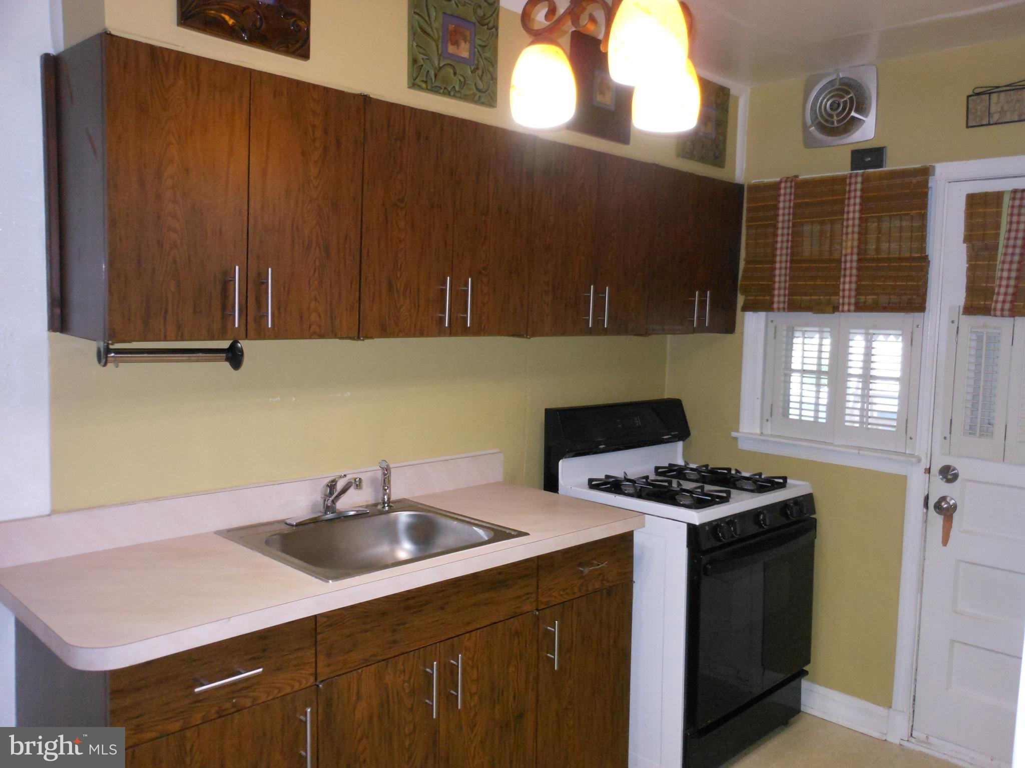 2810 Southbrook Road Baltimore, MD 21222 - Photo 9 of 50 KITCHEN