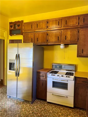 $169,000 | 1011 Kickapoo Street, Leavenworth, KS 66048