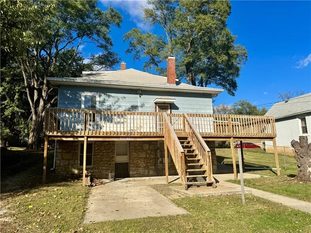 $169,000 | 1011 Kickapoo Street, Leavenworth, KS 66048