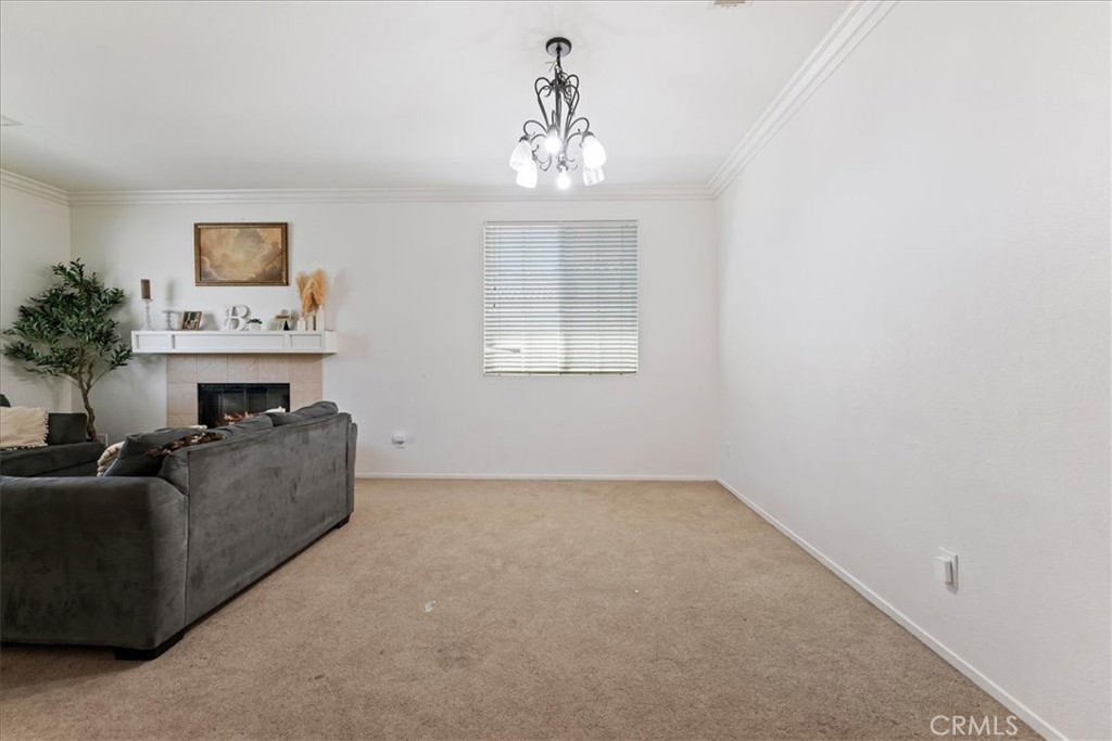 7232 Riley Drive Fontana, CA 92336 - Photo 10 of 38 Gallery Image 10