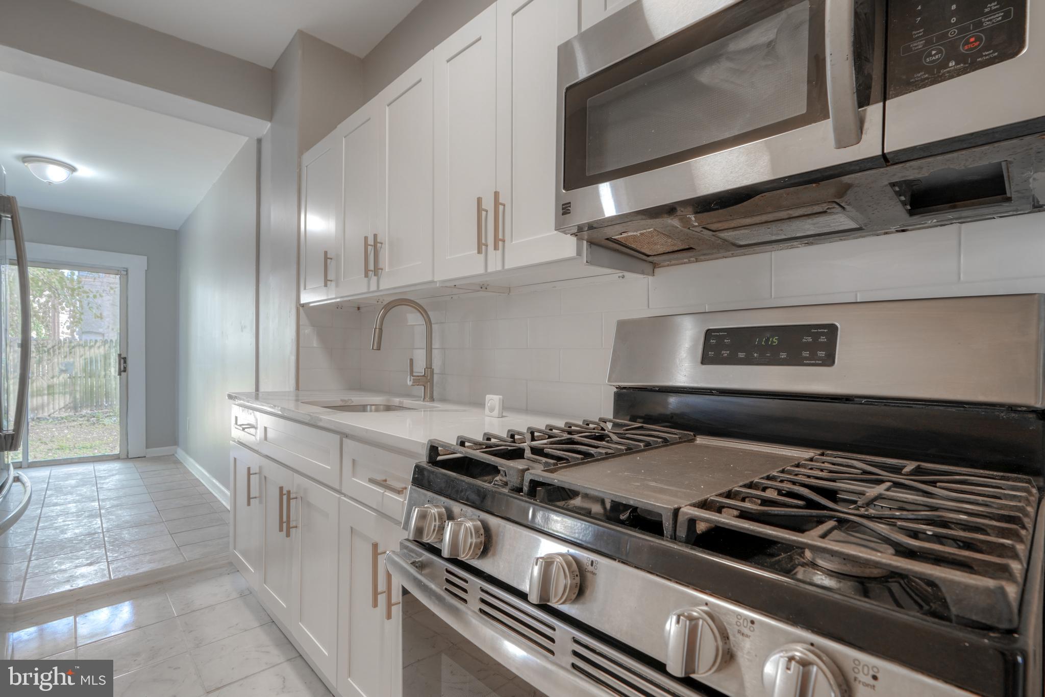 957 North Rosedale Street Baltimore, MD 21216 - Photo 7 of 24