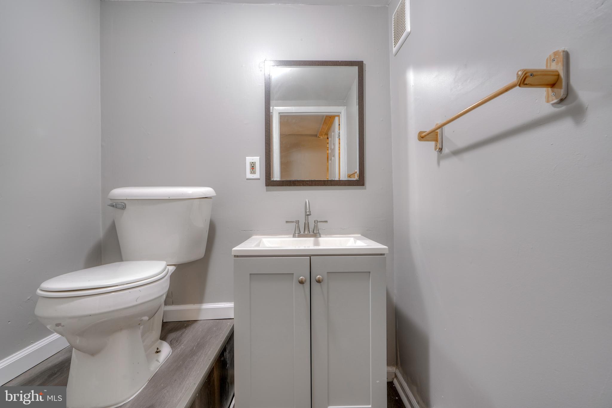 957 North Rosedale Street Baltimore, MD 21216 - Photo 9 of 24