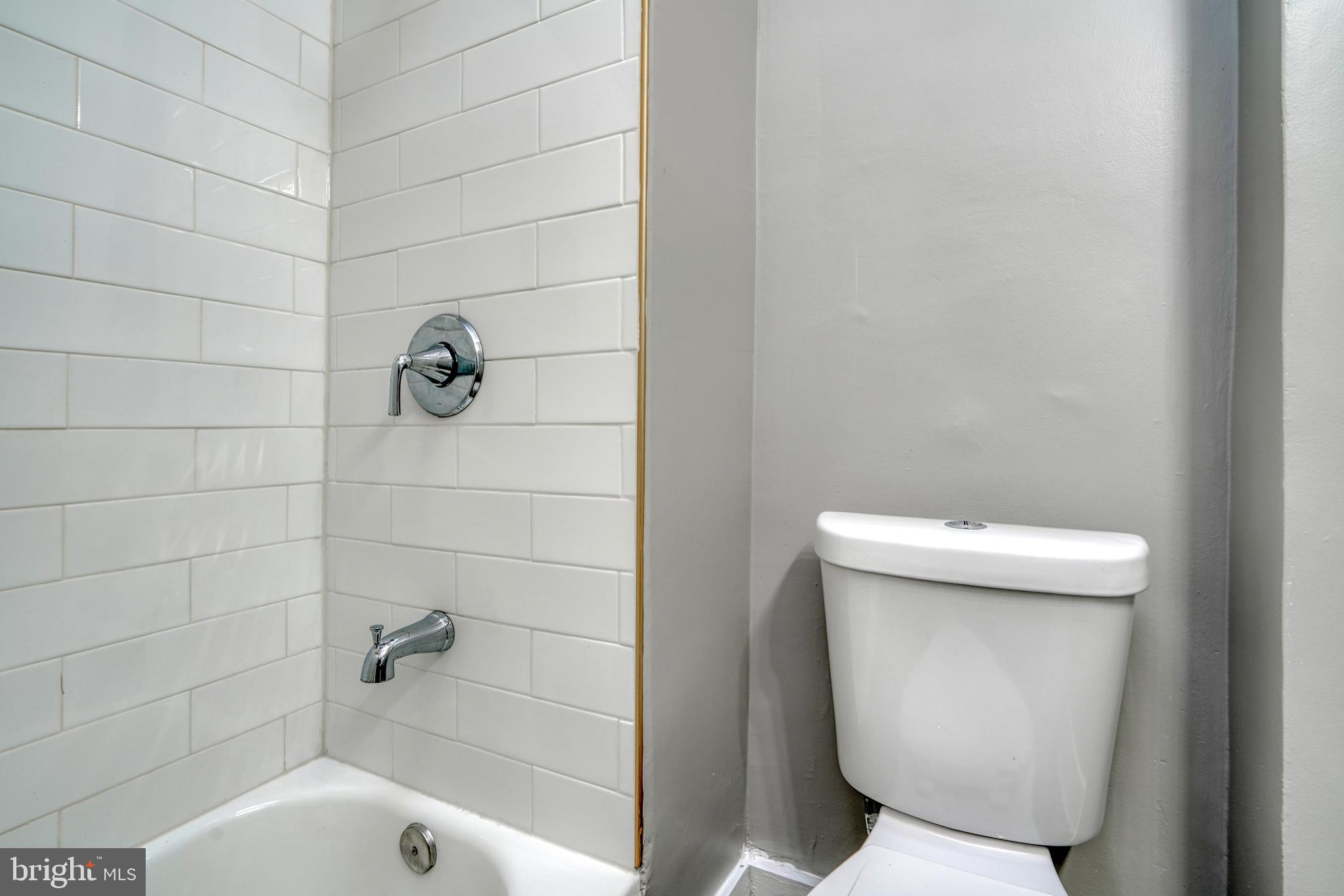 957 North Rosedale Street Baltimore, MD 21216 - Photo 10 of 24