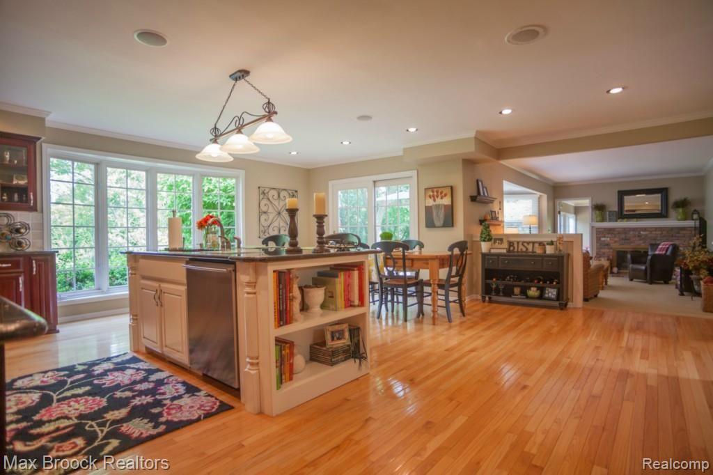 2715 Hunters Hill Road Bloomfield Hills, MI 48304 - Photo 15 of 45 IMG_1879.jpg