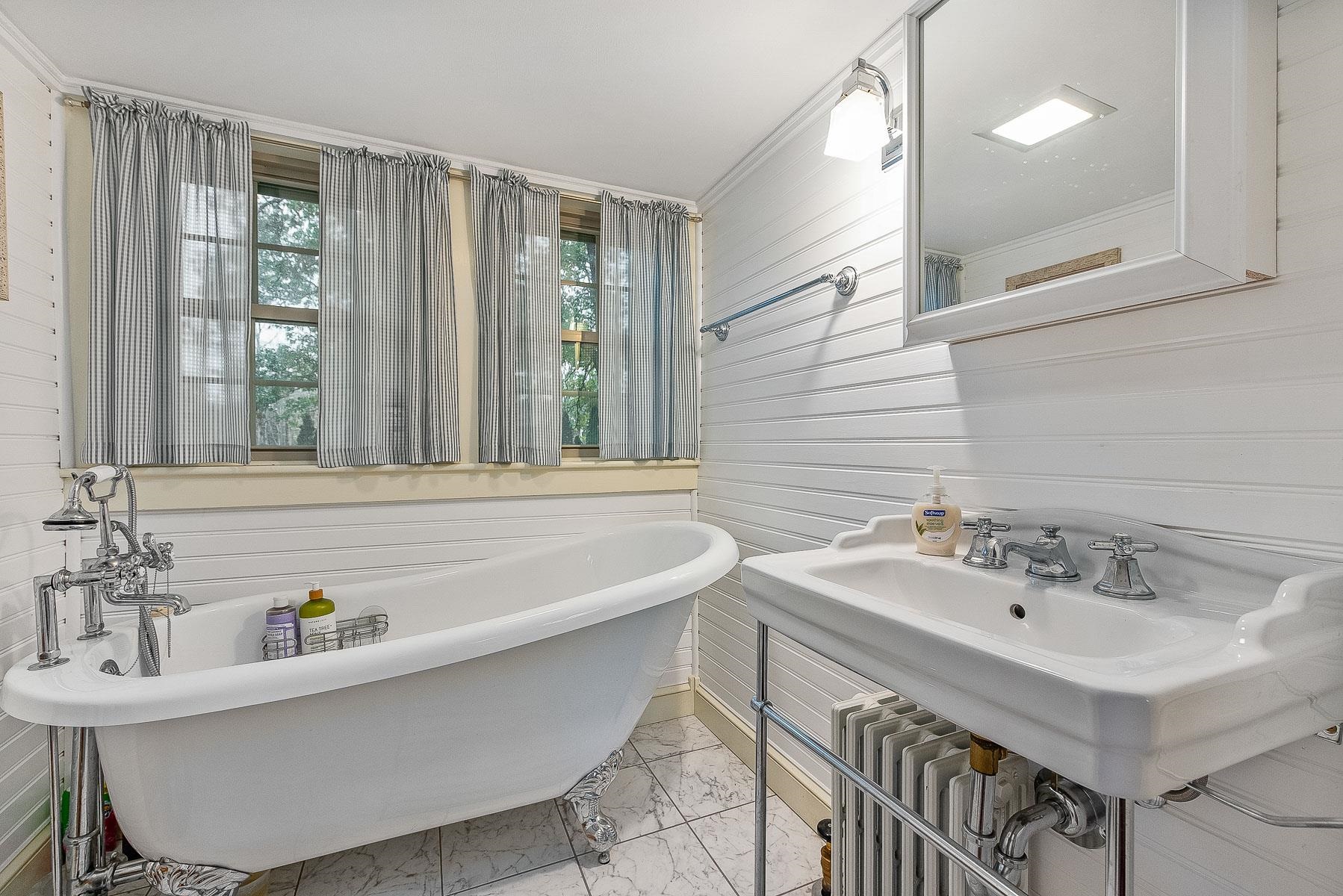 15 Hobbs Road North Hampton, NH 03862 - Photo 23 of 40