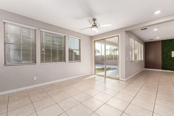 $2,700 | 1015 East Thompson Way, Chandler, AZ 85286