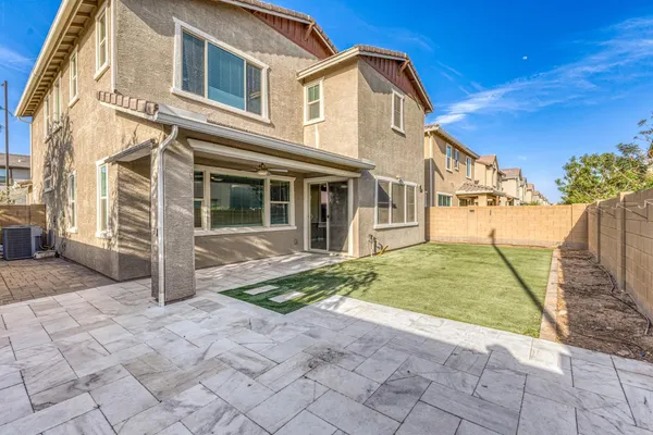 $2,700 | 1015 East Thompson Way, Chandler, AZ 85286