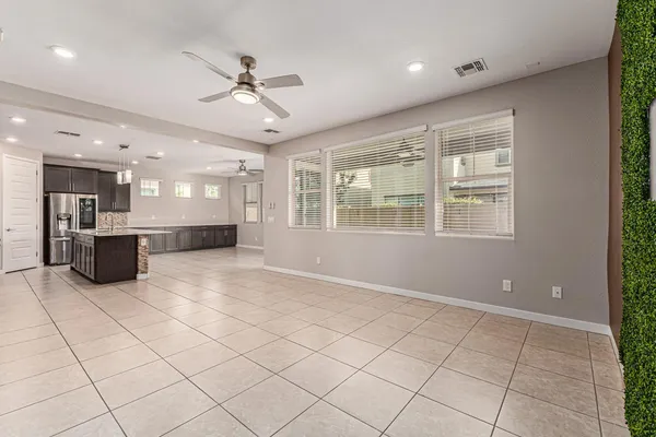 $2,700 | 1015 East Thompson Way, Chandler, AZ 85286