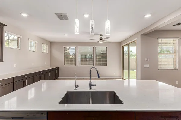 $2,700 | 1015 East Thompson Way, Chandler, AZ 85286