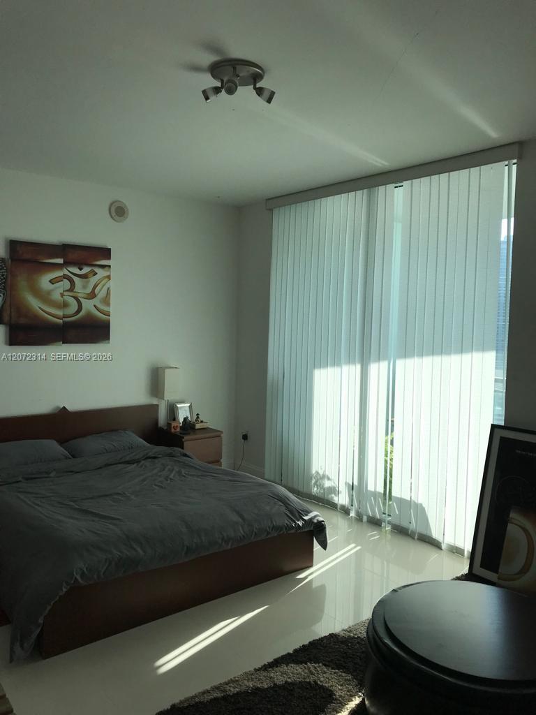 90 Southwest 3rd Street, Unit 2911 Miami, FL 33130 - Photo 8 of 33 Gallery Image 8