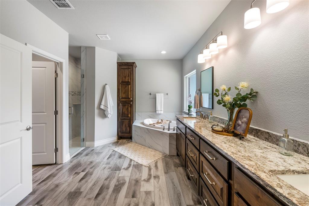 10301 Ravenswood Road Granbury, TX 76049 - Photo 26 of 38 Separate tub and shower