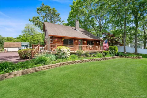 $749,990 | 355 Woodland Avenue, Manorville, NY 11949