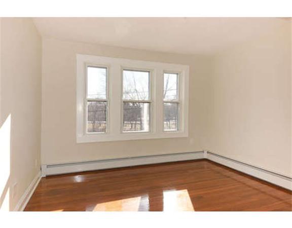35 Boulevard Road, Unit 2 Arlington, MA 02474 - Photo 7 of 24 Gallery Image 7