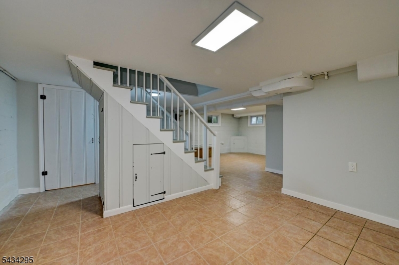 328 Plymouth Road Union, NJ 07083 - Photo 28 of 32