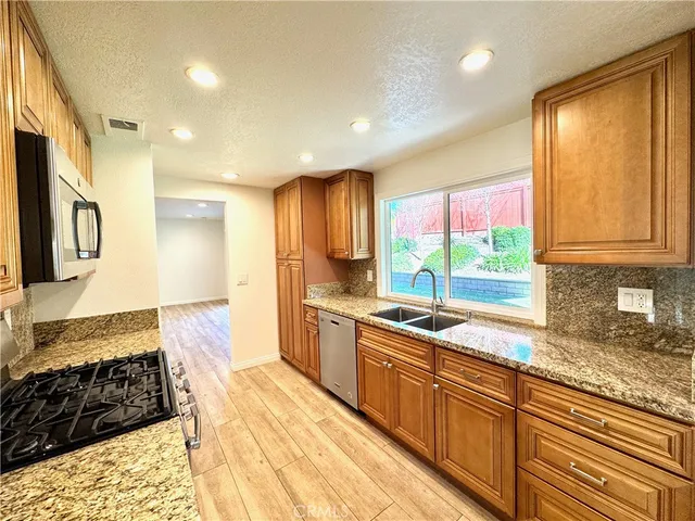 $1,299,000 | 25381 Esrose Court, Lake Forest, CA 92630