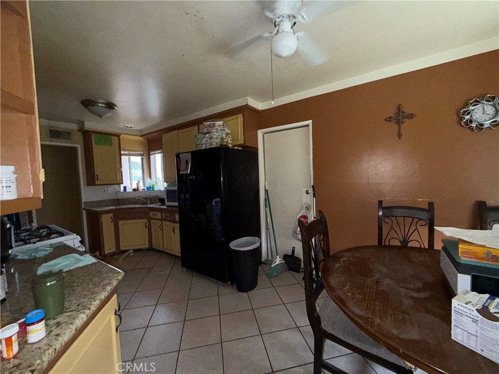 3292 Debbie Lane Riverside, CA 92501 - Photo 19 of 32