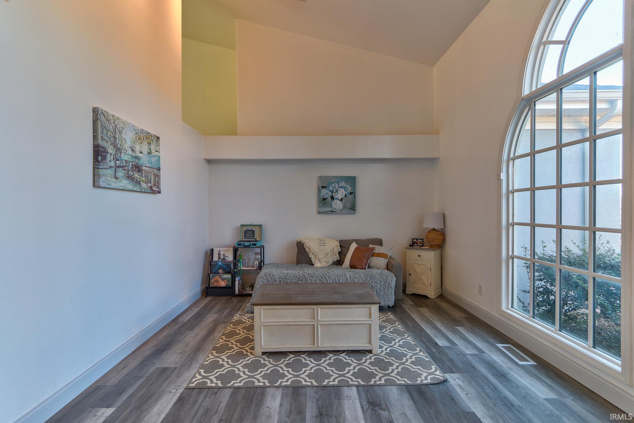 9211 Heim Road Chandler, IN 47610 - Photo 5 of 36 Gallery Image 5