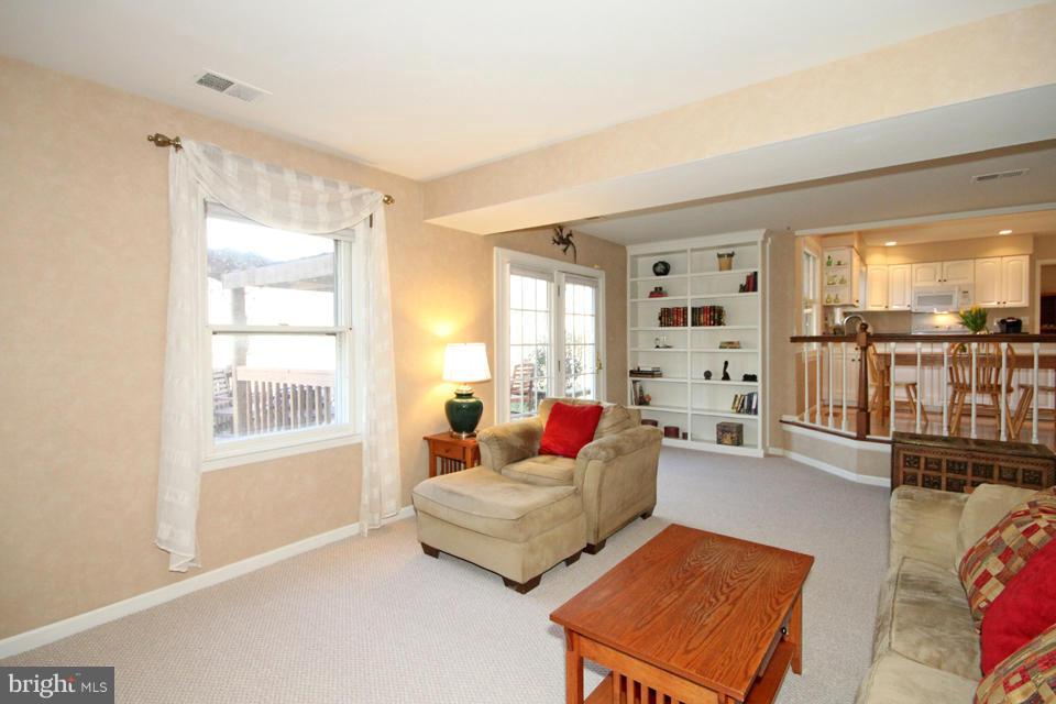 10136 Red Spruce Road Fairfax, VA 22032 - Photo 14 of 30 Family Room