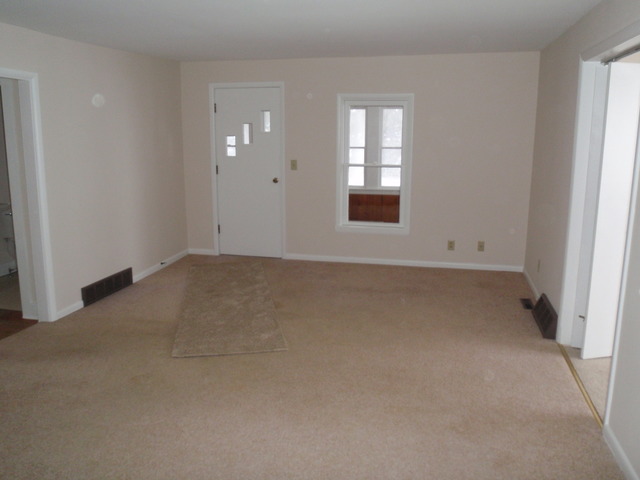1838 Old State Road Esmond, IL 60129 - Photo 14 of 21 an empty room with windows